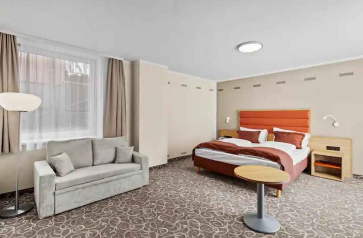 Hotel Schild I Vienna Forrest I On-Site Parking For 19,90 Eur Wien