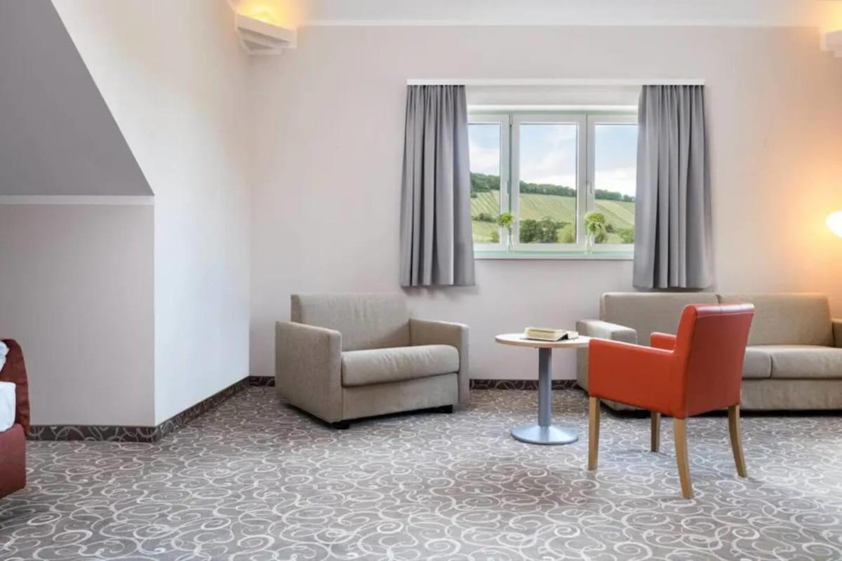 Hotel Schild I Vienna Forrest I On-Site Parking For 19,90 Eur * Wien