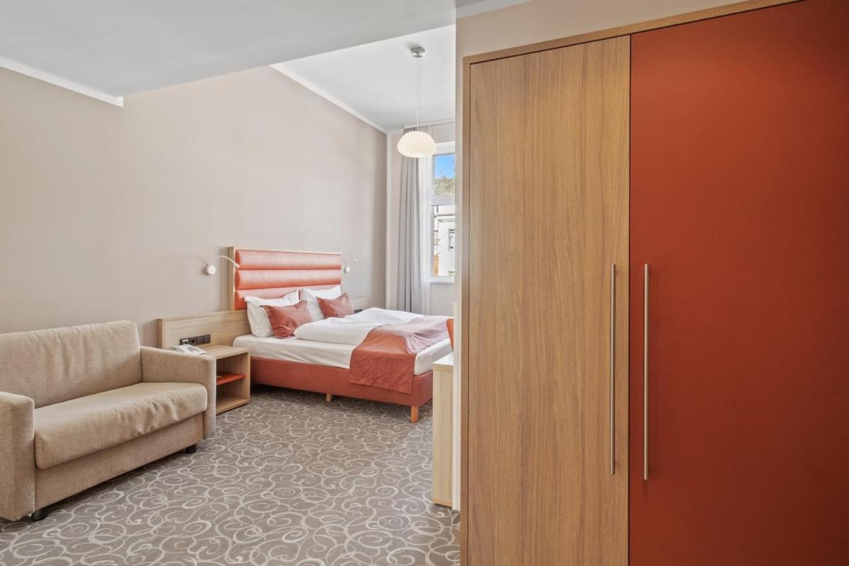 Apartment Hotel Schild I Vienna Forrest I On-Site Parking For 19,90 Eur *