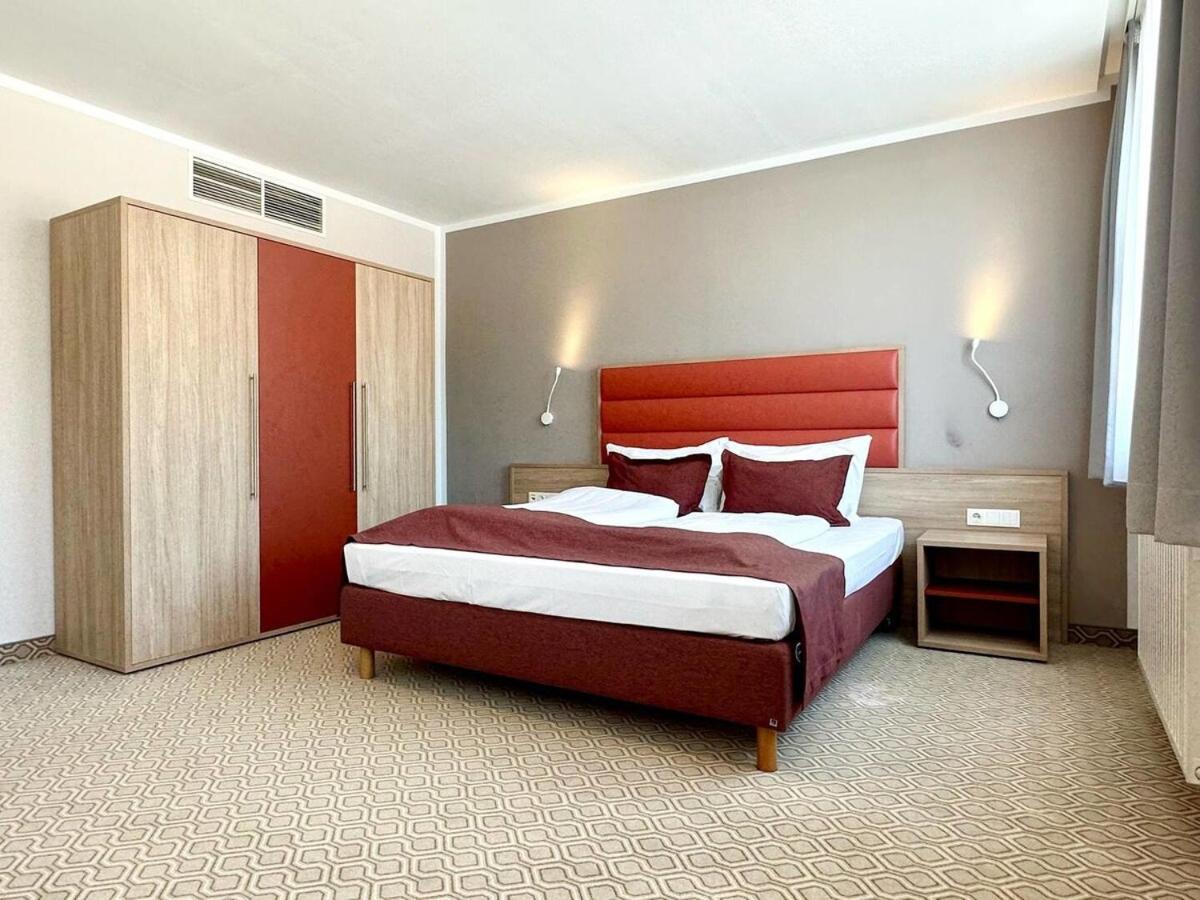 Hotel Schild I Vienna Forrest I On-Site Parking For 19,90 Eur Wien