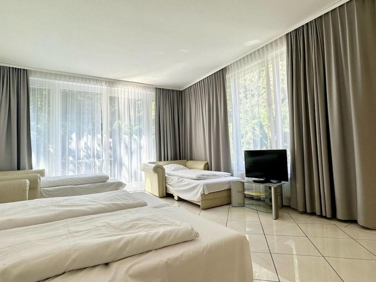 Hotel Schild I Vienna Forrest I On-Site Parking For 19,90 Eur *