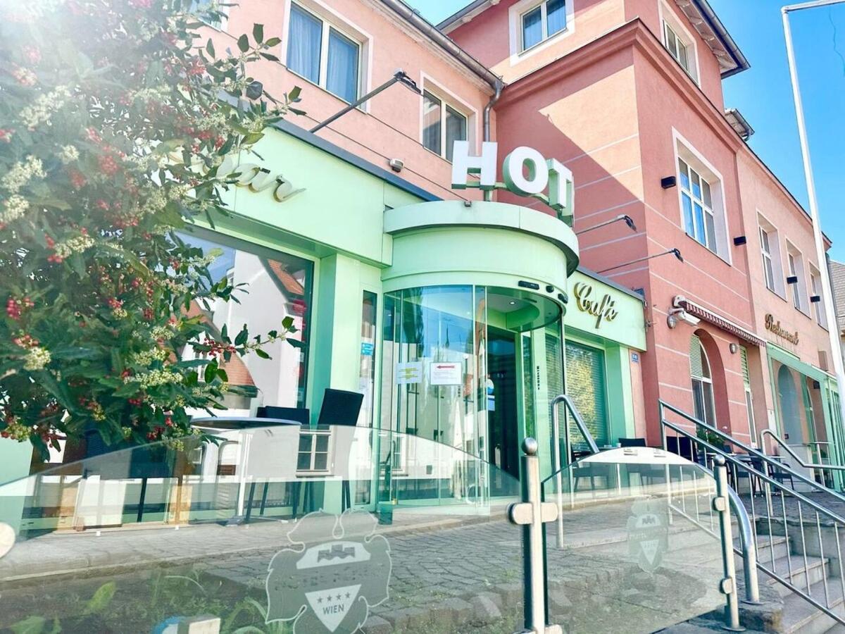 Hotel Schild I Vienna Forrest I On-Site Parking For 19,90 Eur Apartment *